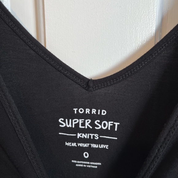 Torrid Short Sleeve Cold Shoulder Top - Picture 5 of 6